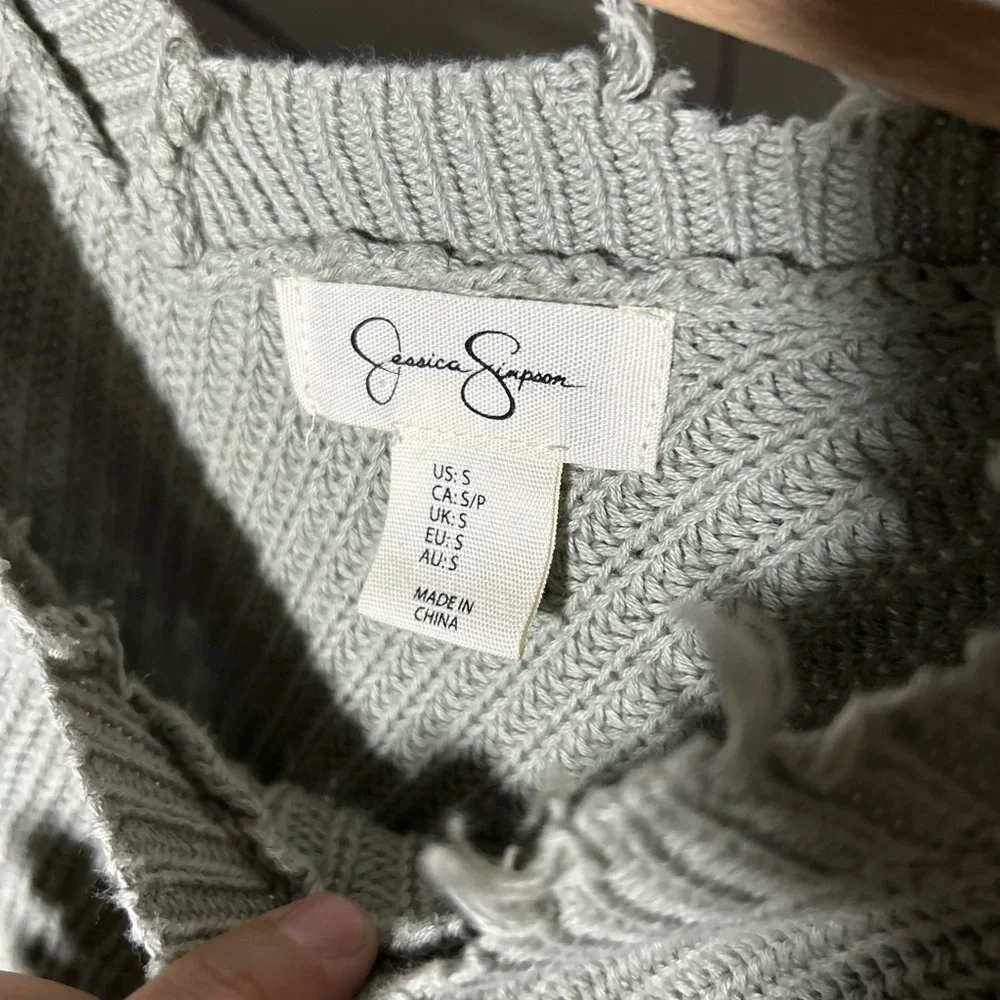 Jessica Simpson Cropped Light Green Sweater Ragged Edges Women’s Small - Picture 4 of 6
